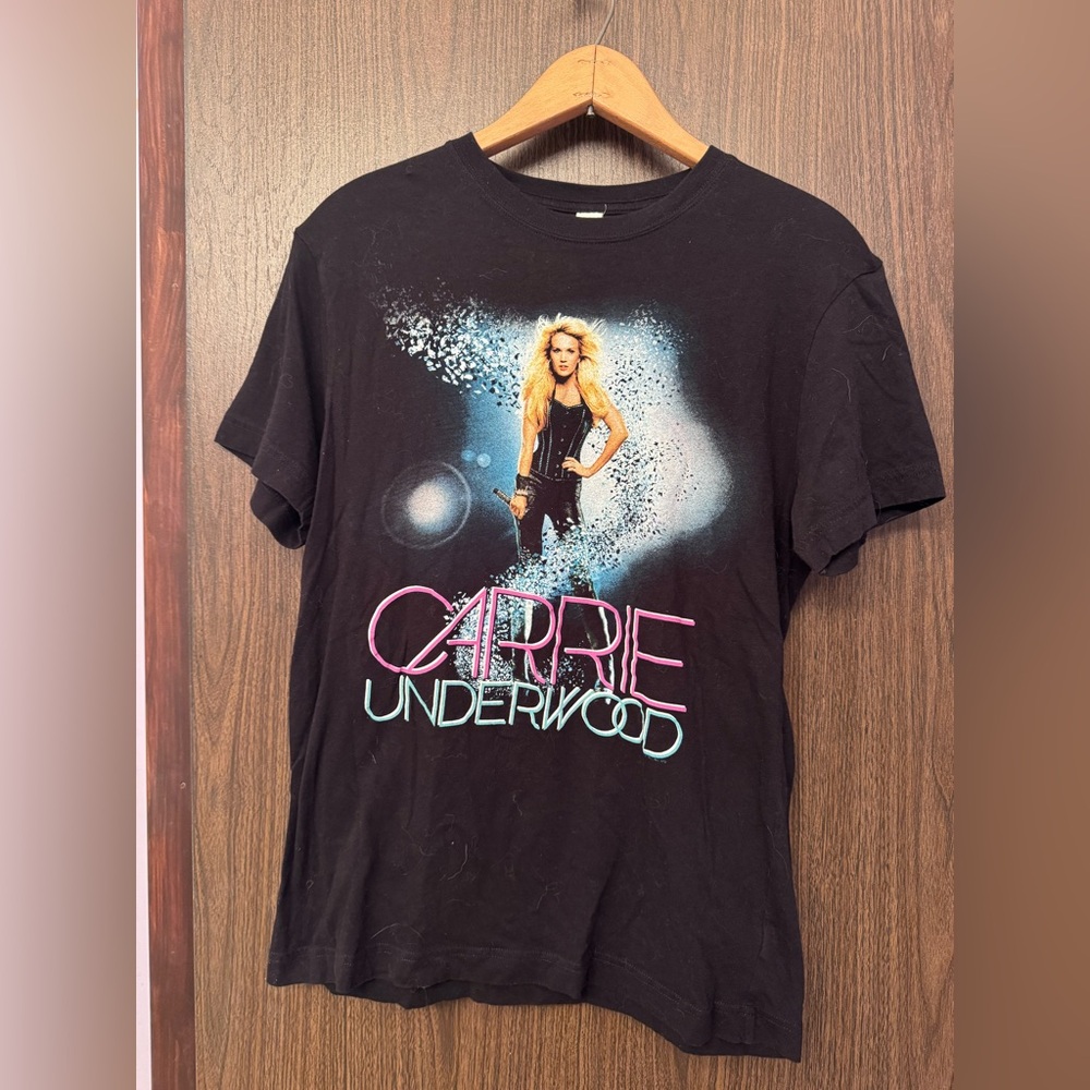 CARRIE UNDERWOOD 2012 TOUR SHIRT SIZE SMALL
